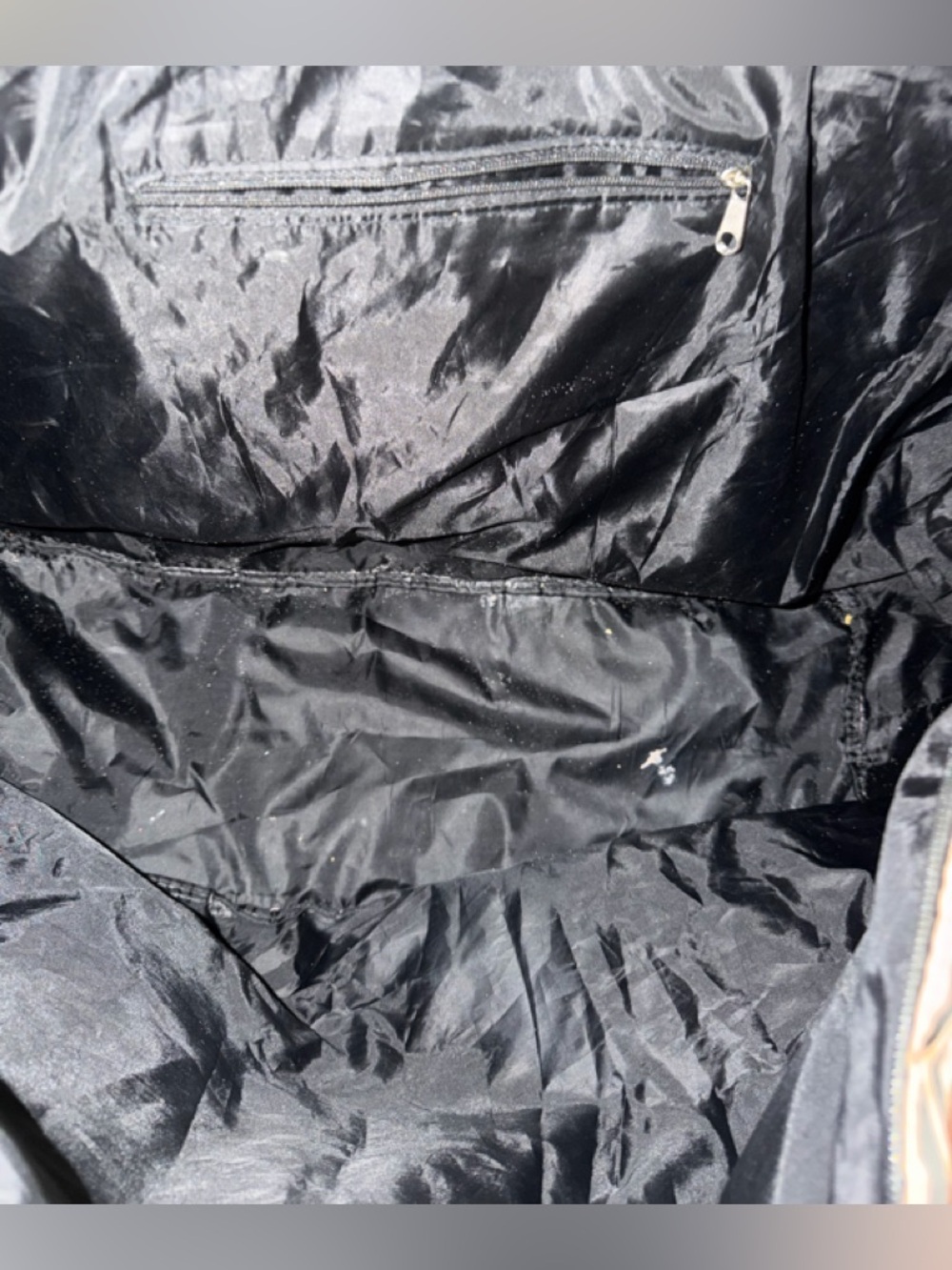 Victoria secrets duffle - Picture 3 of 8